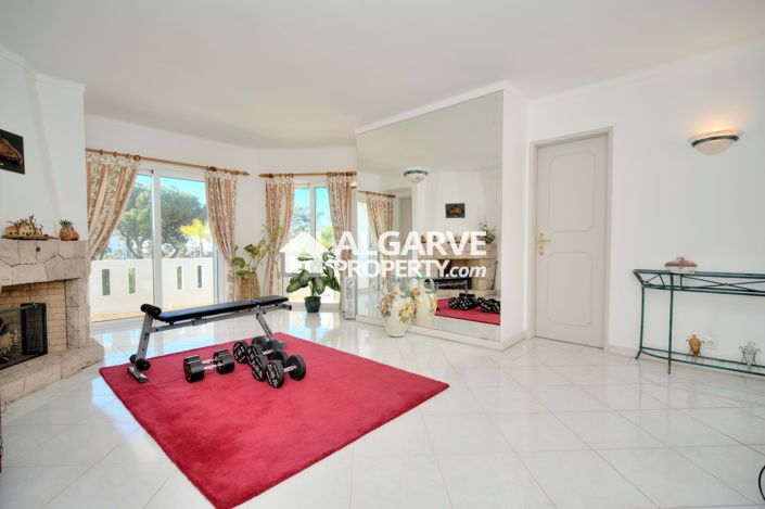 Image No.10-4 Bed Villa for sale