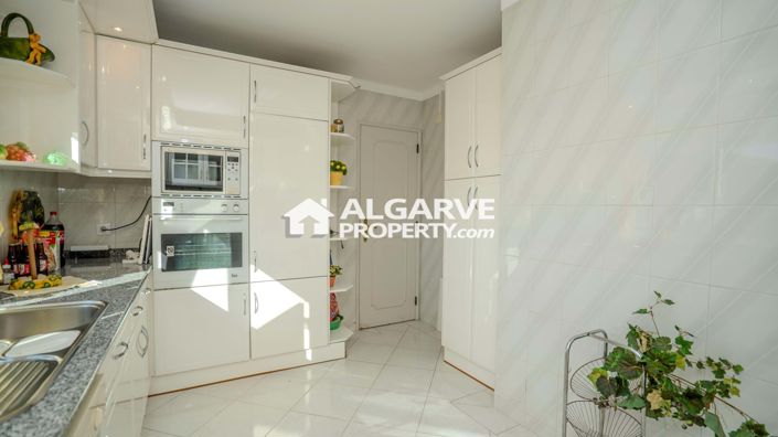 Image No.12-4 Bed Villa for sale