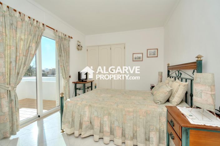 Image No.15-4 Bed Villa for sale