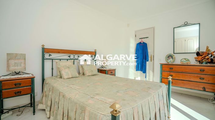 Image No.19-4 Bed Villa for sale