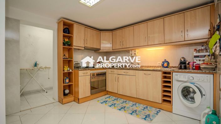 Image No.28-4 Bed Villa for sale