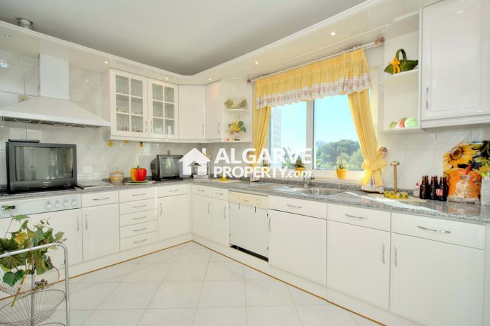 Image No.4-4 Bed Villa for sale