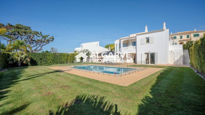 Image No.40-4 Bed Villa for sale