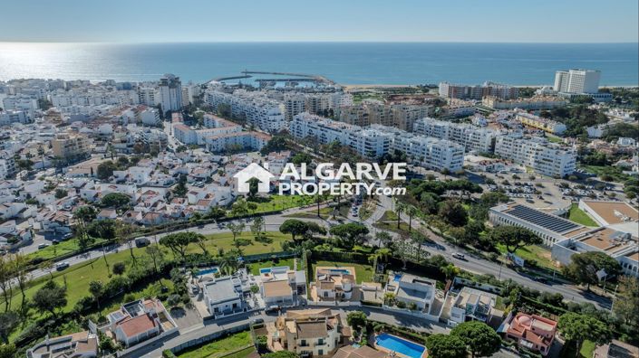 Image No.6-4 Bed Villa for sale