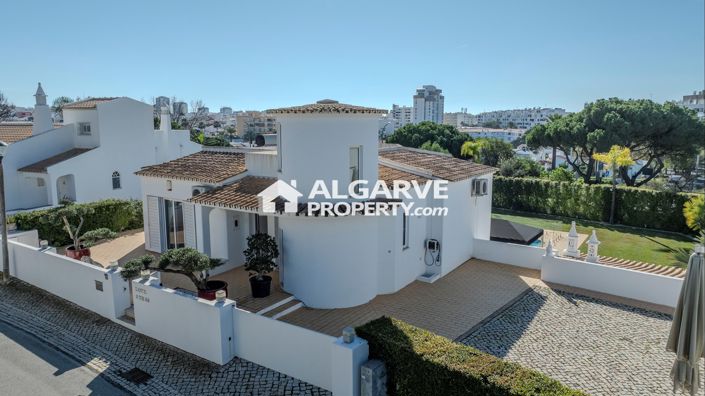 Image No.7-4 Bed Villa for sale