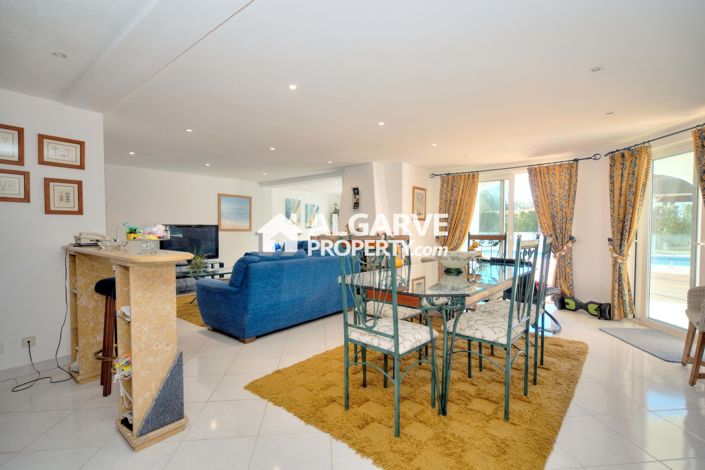 Image No.9-4 Bed Villa for sale