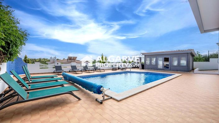 Image No.1-5 Bed Villa for sale
