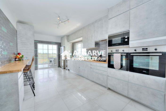 Image No.2-5 Bed Villa for sale