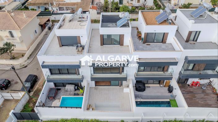 Image No.6-4 Bed Townhouse for sale