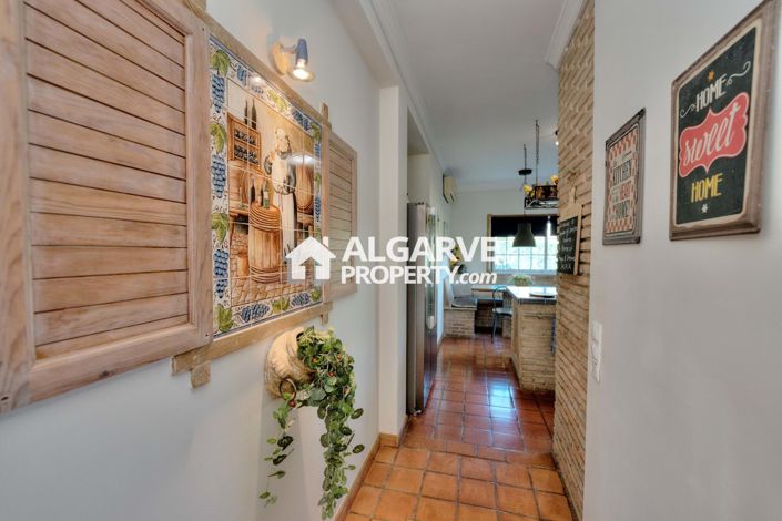 Image No.17-4 Bed Villa for sale