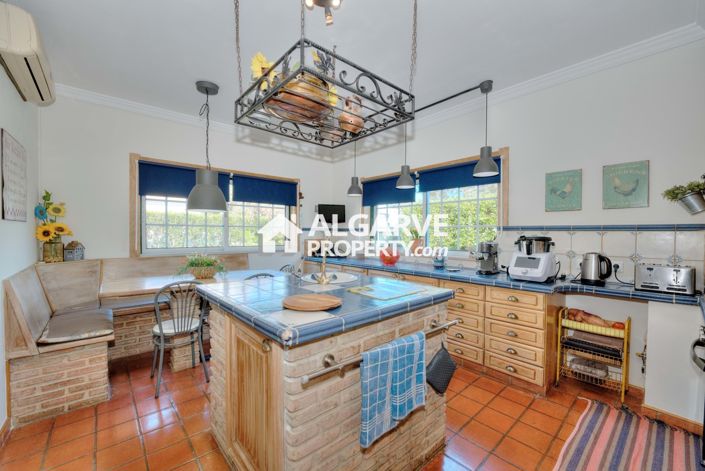 Image No.3-4 Bed Villa for sale