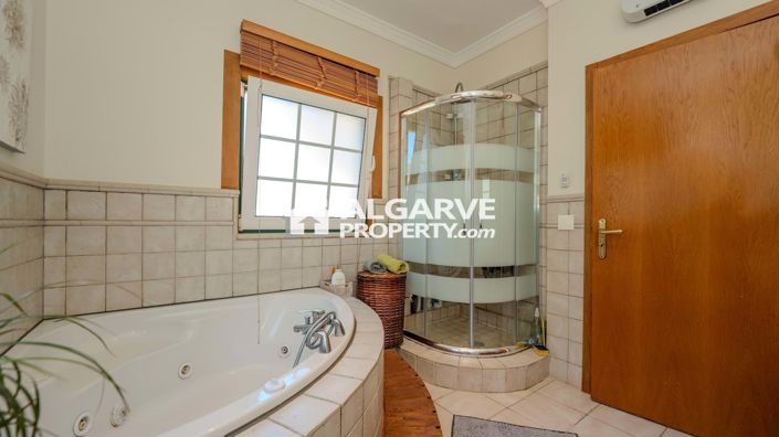 Image No.36-4 Bed Villa for sale