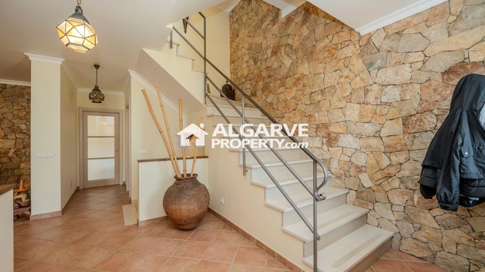 Image No.17-3 Bed Villa for sale