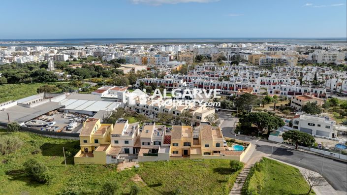 Image No.52-3 Bed Villa for sale