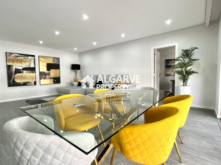 Image No.2-Appartement de 3 chambres à vendre