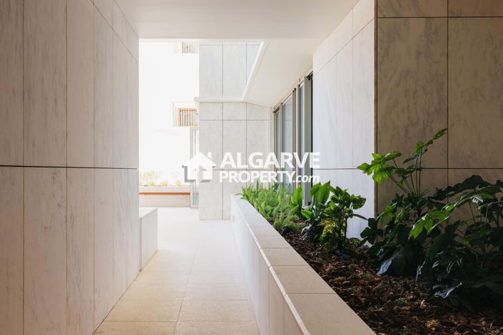 Image No.40-3 Bed Apartment for sale