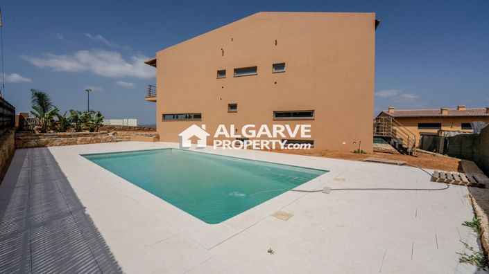 Image No.10-4 Bed Villa for sale