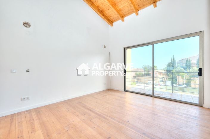 Image No.14-4 Bed Villa for sale