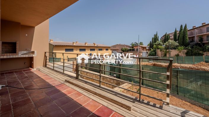 Image No.15-4 Bed Villa for sale