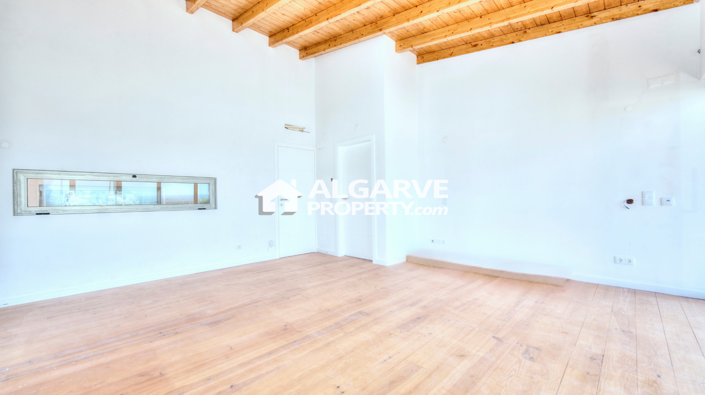 Image No.8-4 Bed Villa for sale