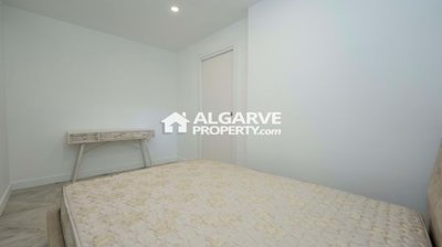 3-12237-78d1f4f8b6655591b02d22fabb36a692d73cc