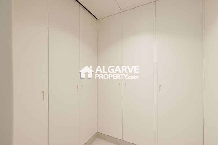 Image No.22-2 Bed Apartment for sale