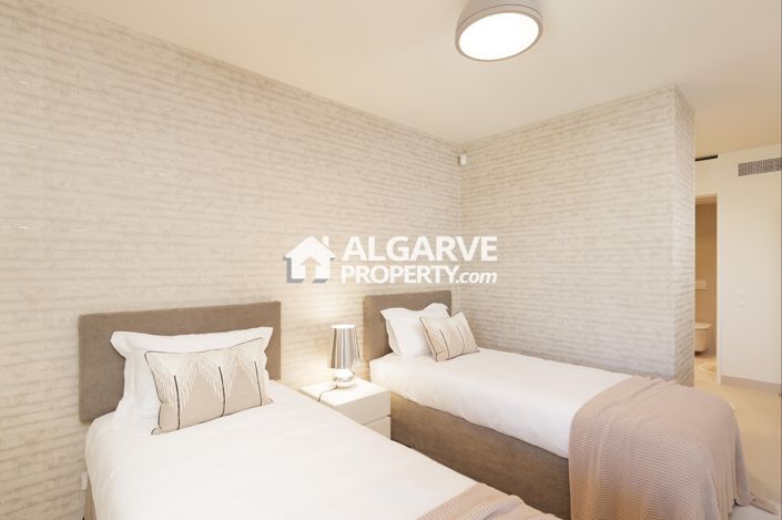 Image No.25-2 Bed Apartment for sale