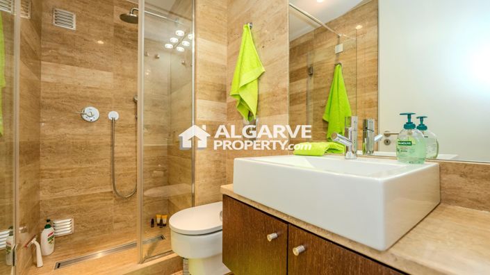 Image No.12-3 Bed Apartment for sale