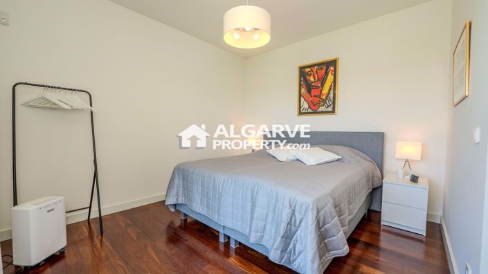 Image No.19-3 Bed Apartment for sale