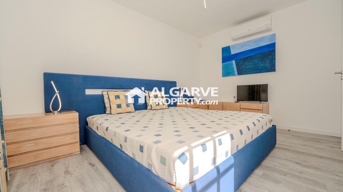 Image No.17-1 Bed Townhouse for sale