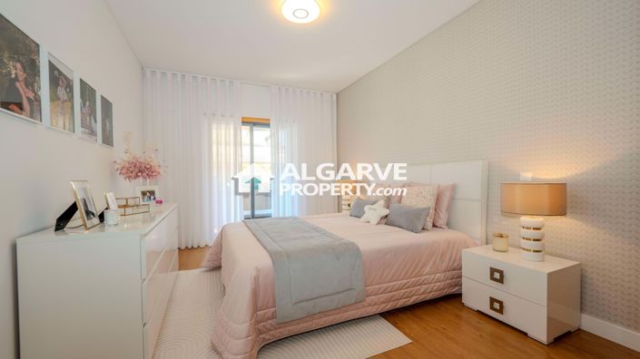 Image No.18-2 Bed Apartment for sale