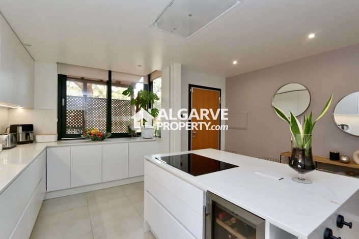 Image No.14-Jumelé de 4 chambres à vendre à Vilamoura