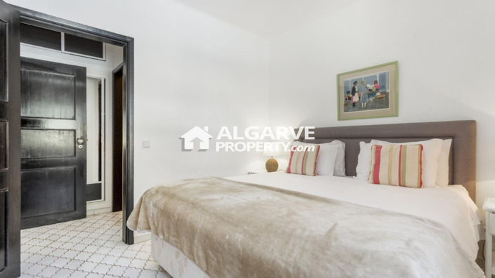 Image No.14-3 Bed Semi-Detached for sale