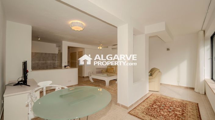 Image No.12-3 Bed Villa for sale