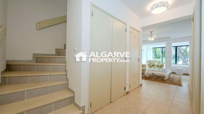 Image No.9-3 Bed Villa for sale