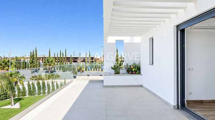 Image No.22-4 Bed Villa for sale