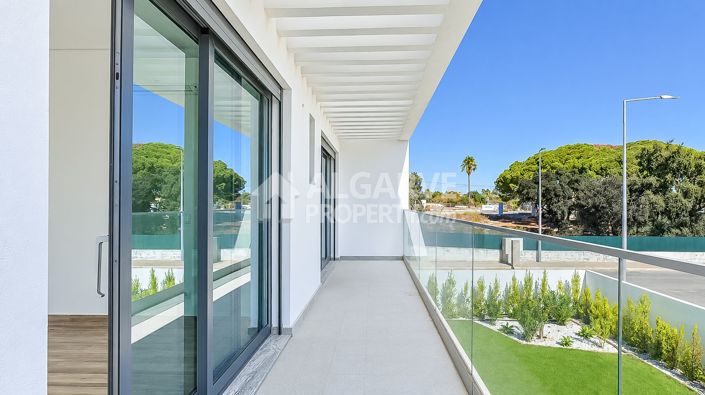 Image No.26-4 Bed Villa for sale