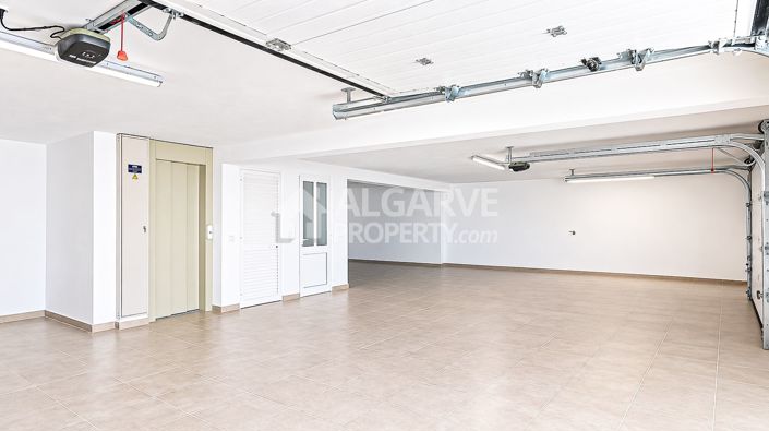 Image No.39-4 Bed Villa for sale