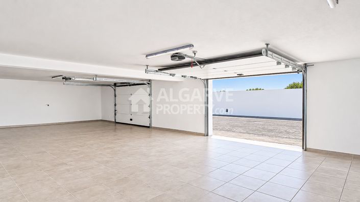 Image No.41-4 Bed Villa for sale