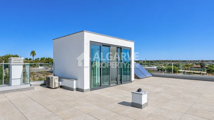 Image No.47-4 Bed Villa for sale