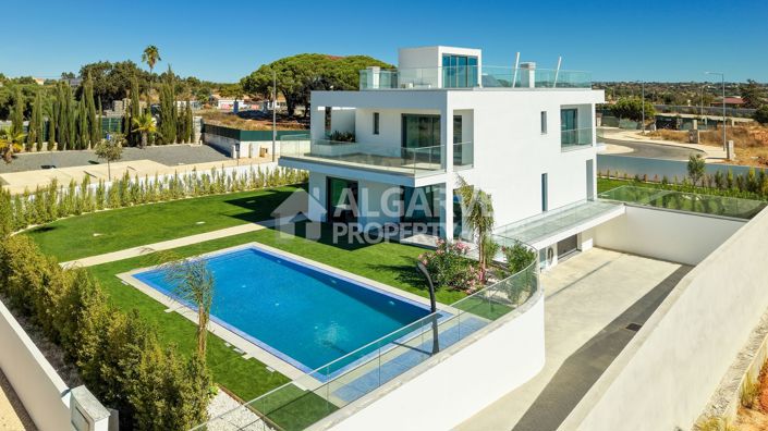 Image No.52-4 Bed Villa for sale