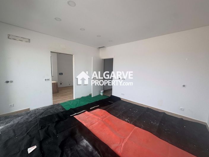 Image No.8-Villa de 4 chambres à vendre à Alcantarilha