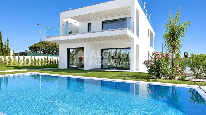 Image No.8-4 Bed Villa for sale