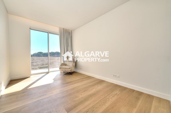 Image No.27-2 Bed Apartment for sale