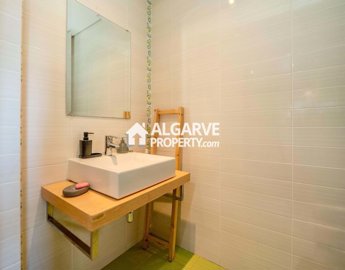 3-12279-78d1f4f8b6655591b02d22fabb36a692d73cc