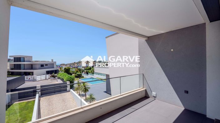 Image No.36-4 Bed Semi-Detached for sale