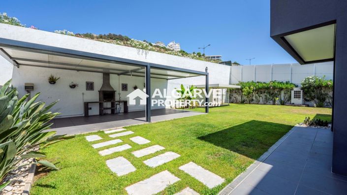 Image No.39-4 Bed Semi-Detached for sale