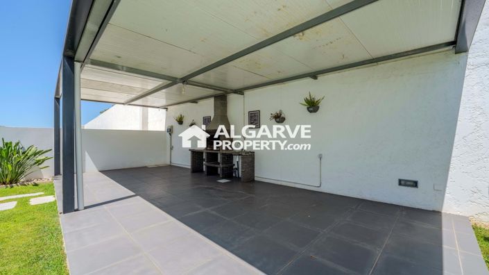 Image No.41-4 Bed Semi-Detached for sale