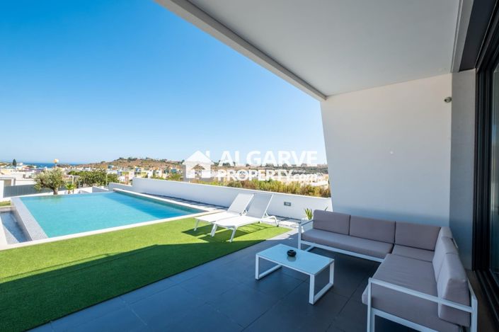 Image No.51-4 Bed Semi-Detached for sale