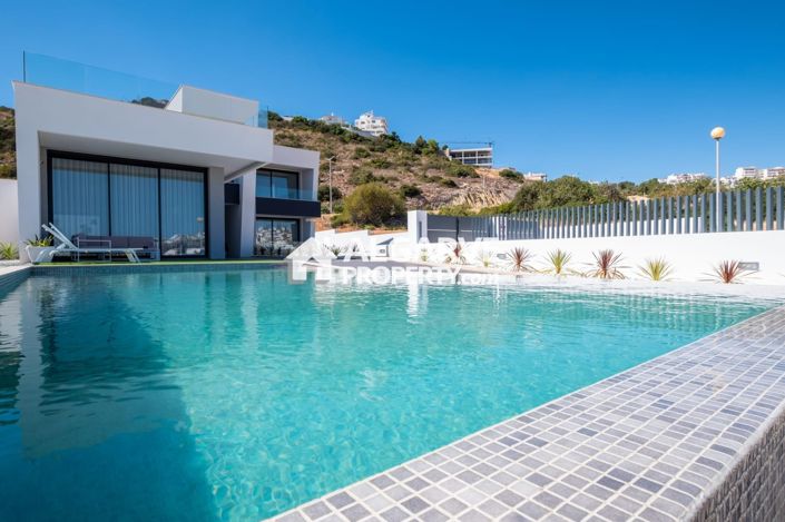 Image No.9-4 Bed Semi-Detached for sale